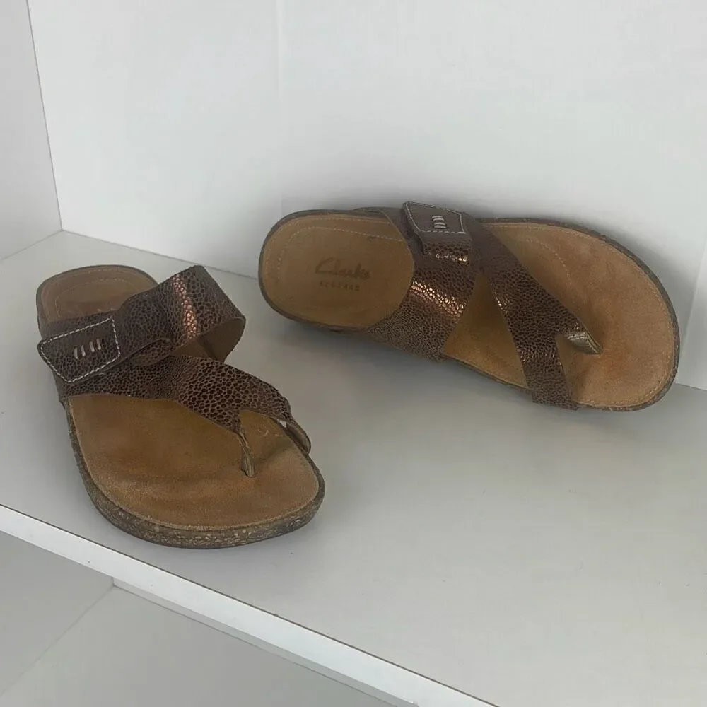 Clarks Artisan Collection Copper Metallic Stingray Embossed Leather Sandals 5.5